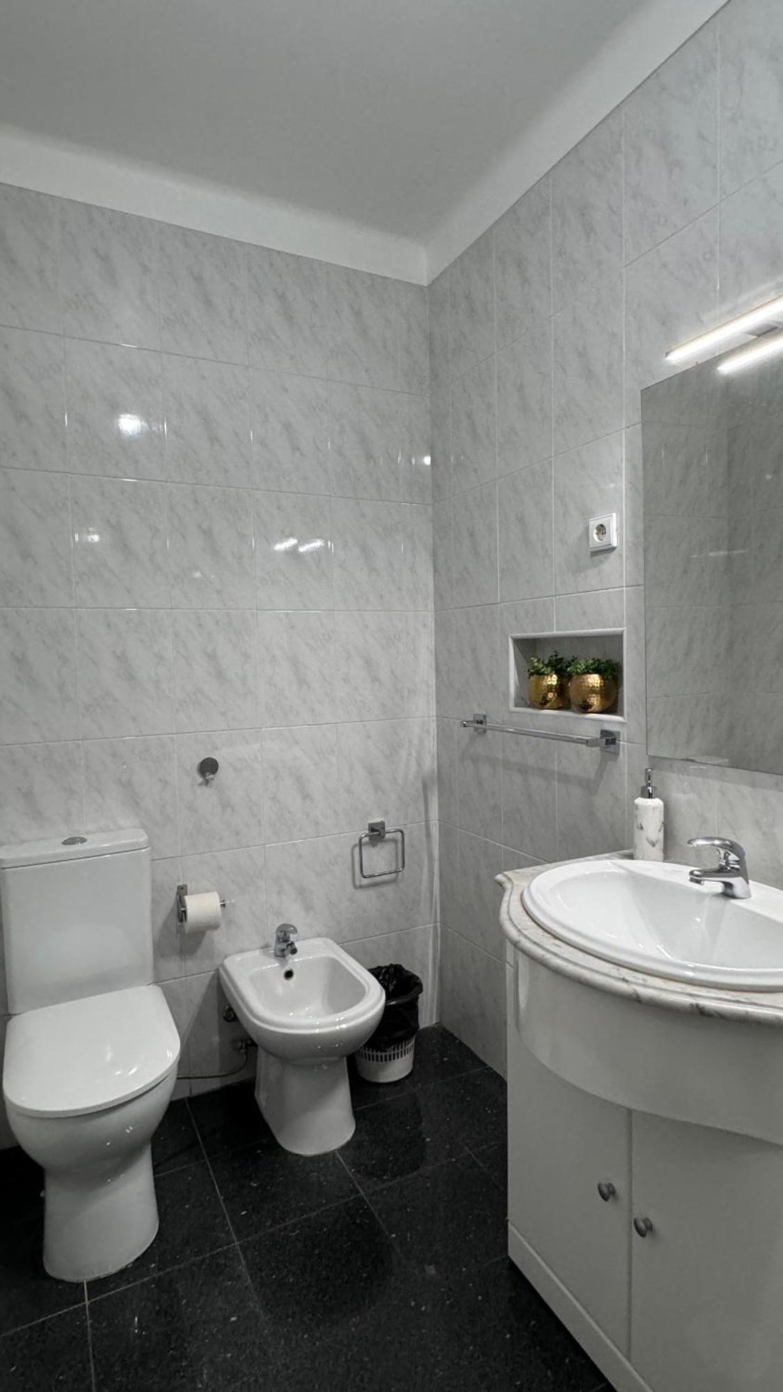 Sunny 4 Bedroom Apartment - With View Коїмбра Екстер'єр фото